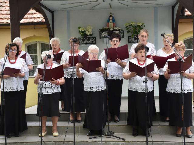 Występ Zespołu Śpiewaczego „Jezioranki” z Jezierzyc Kościelnych
